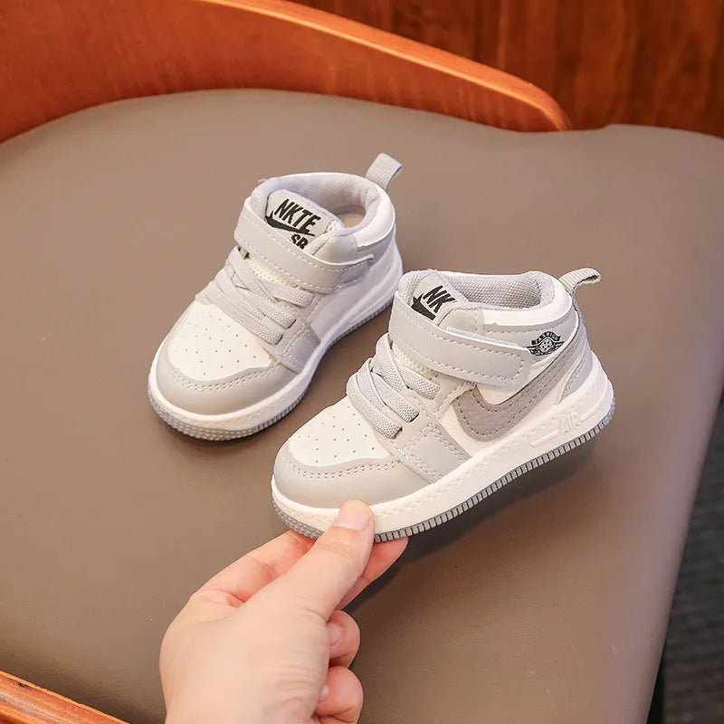 Kids sneakers - aprasi