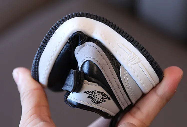 Kids sneakers - aprasi