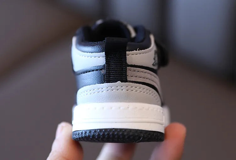 Kids sneakers - aprasi
