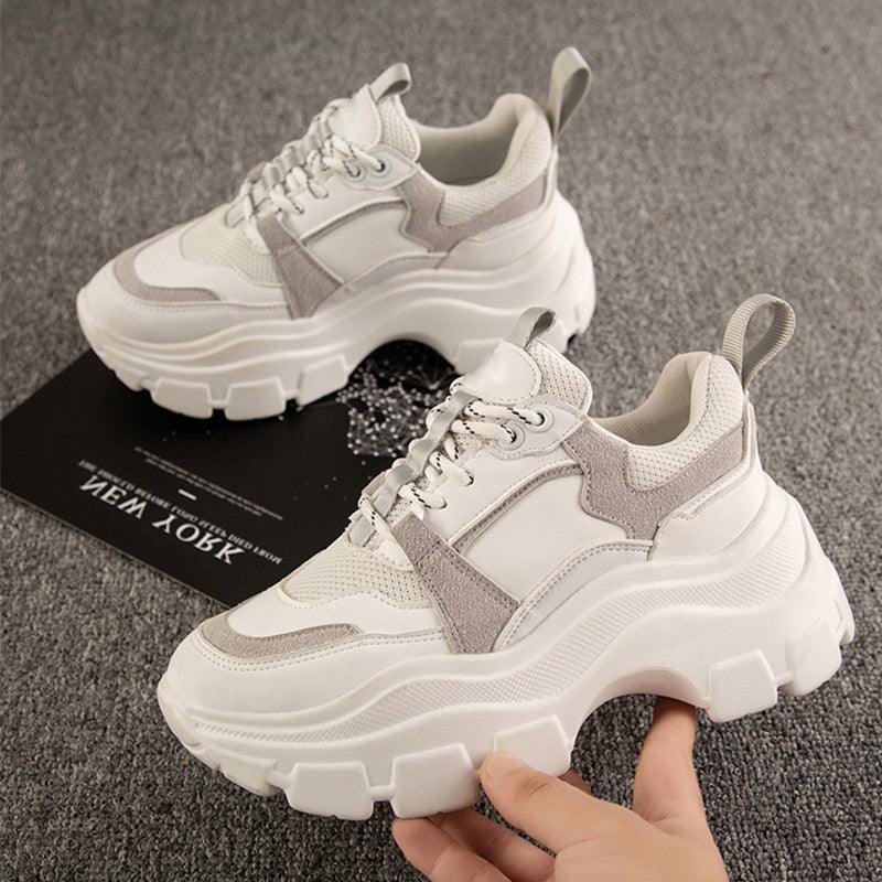 Women's Chunky Sneakers - aprasi