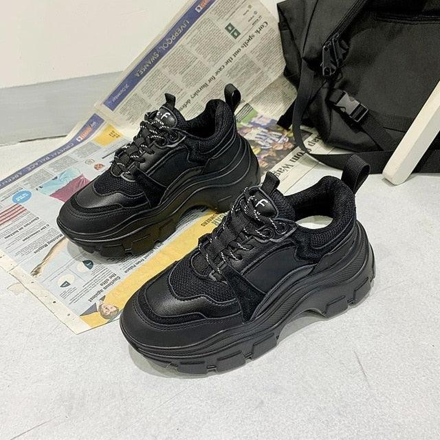 Women's Chunky Sneakers - aprasi