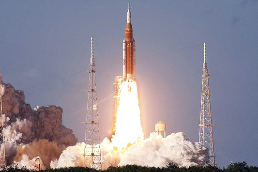 Artemis 2 SLS rocket launch viewed from passenger plane window viral Reddit video April 2026