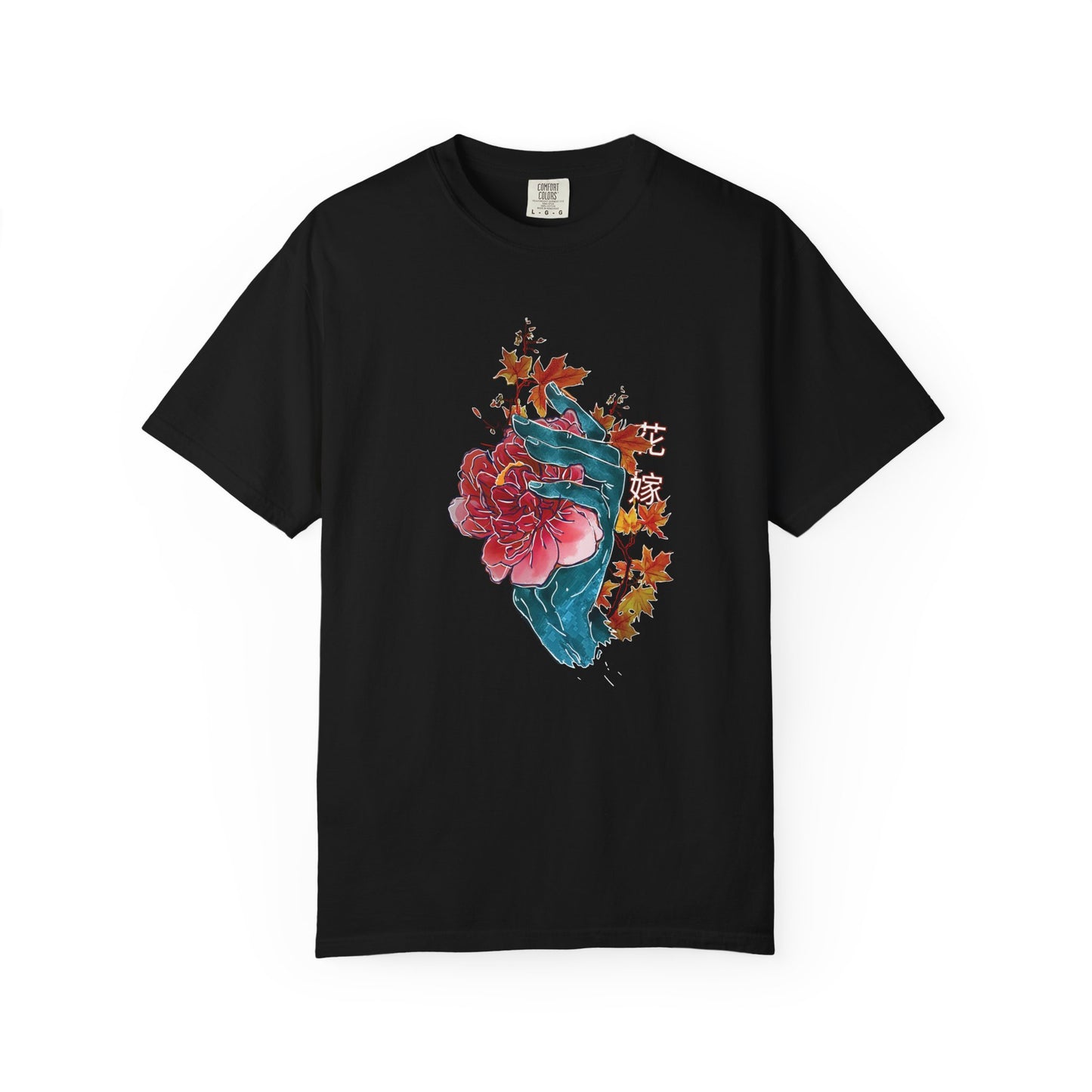 Casual heavyweight t-shirt featuring a detailed autumn-themed nature print.