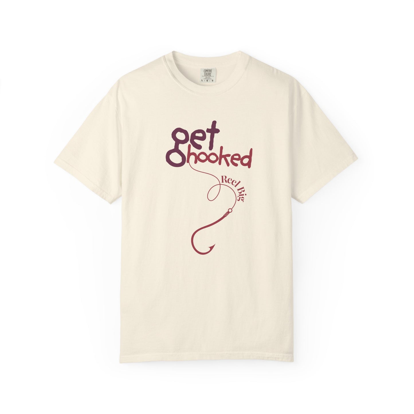 Close-up of the vintage looping fishing hook graphic on the hooked tee.