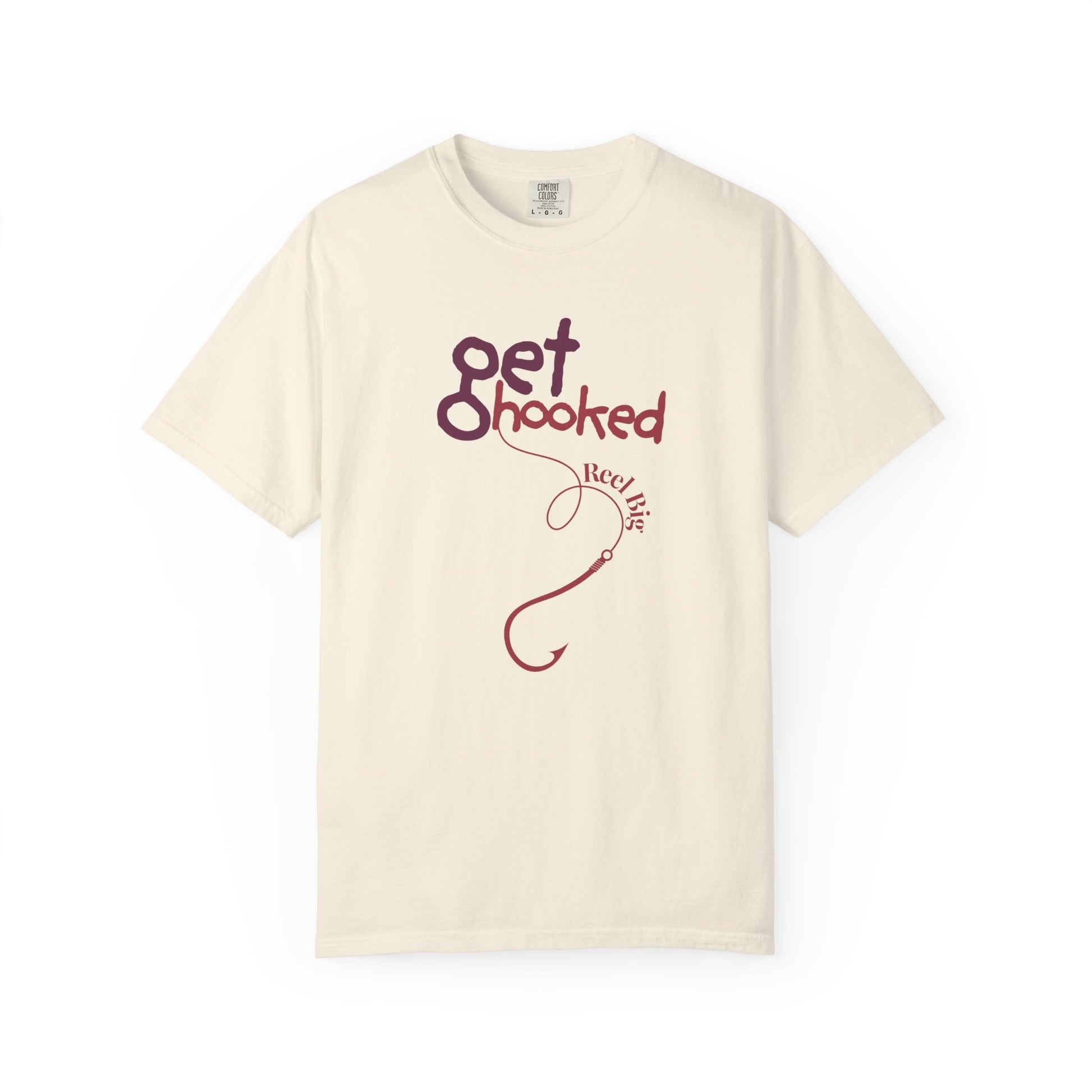 Close-up of the vintage looping fishing hook graphic on the hooked tee.