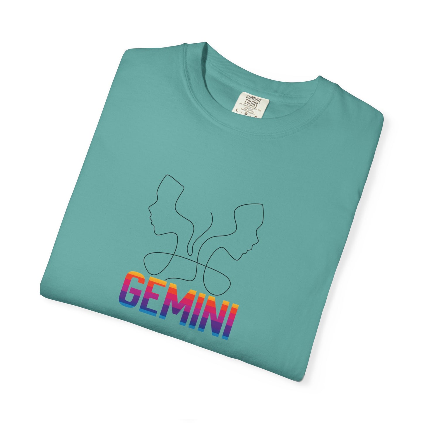 Comfort Colors 1717 t-shirt showing tubular, side-seam-free construction.