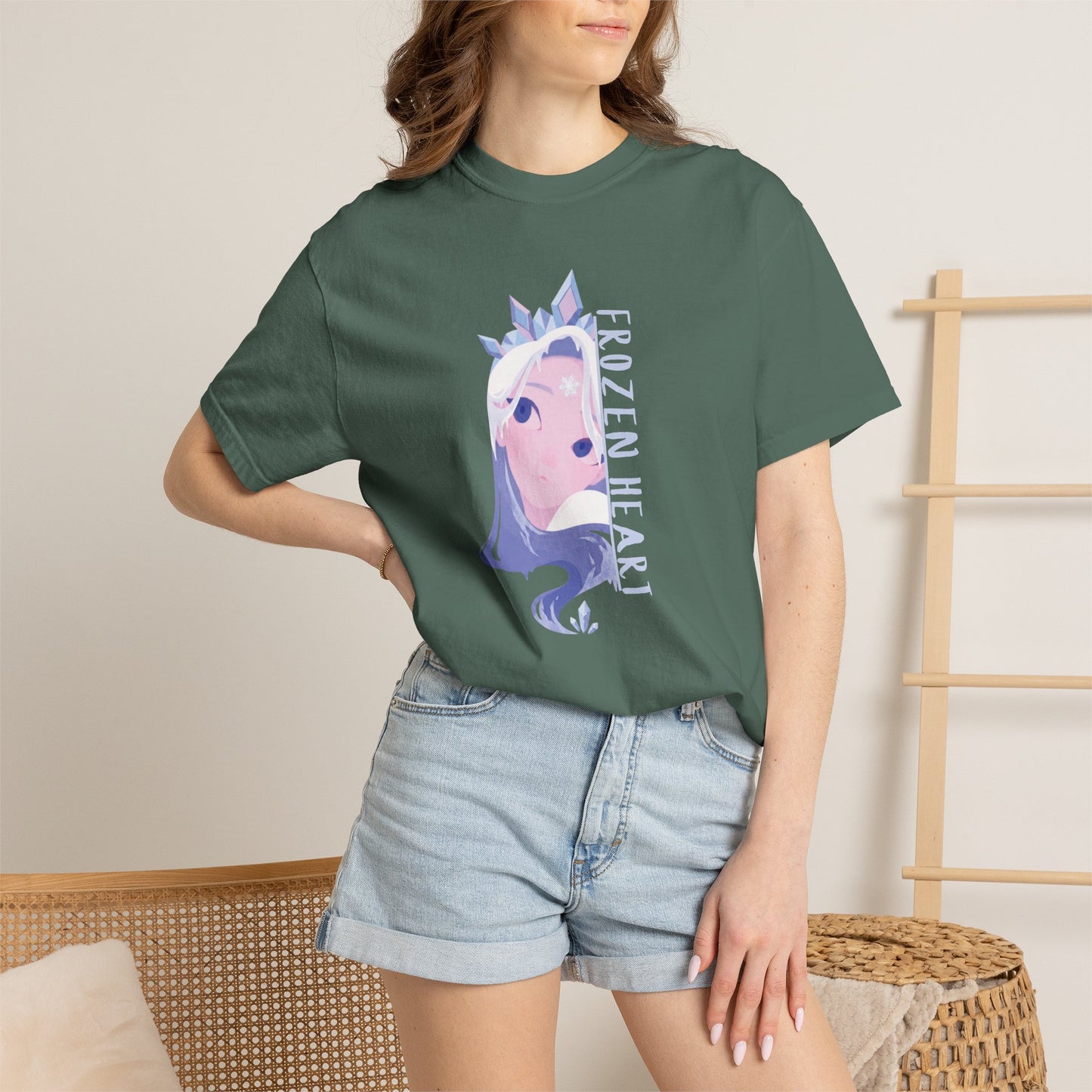 Cryo queen graphic tee side angle showing tubular knit construction and no side seam finish
