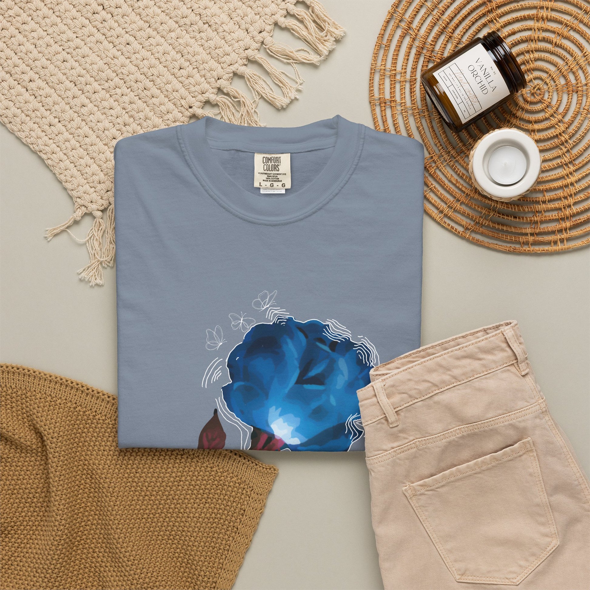 Floral tee size range S to 3XL size chart lifestyle photo