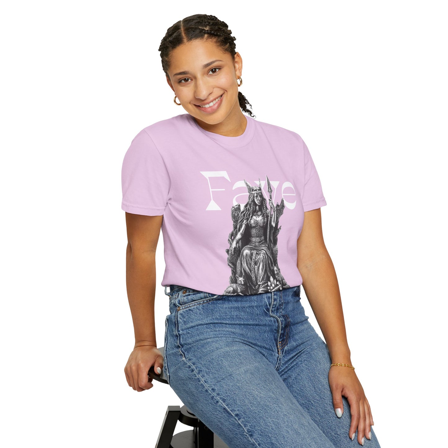 Freyja graphic tee sleeve length detail on a relaxed silhouette

