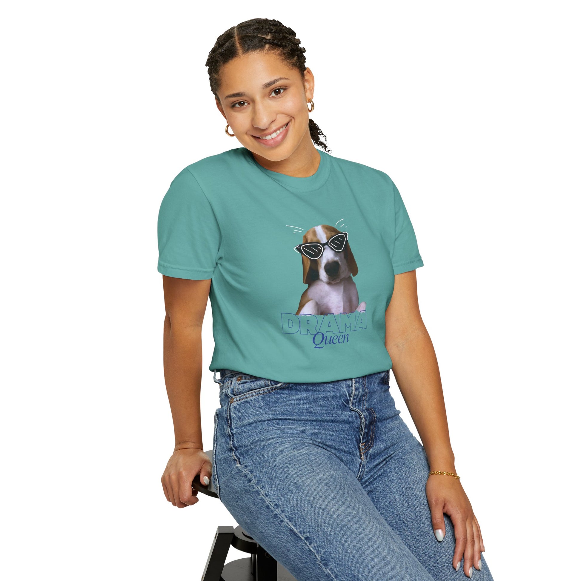 Funny beagle graphic tee with Queen script and retro cat-eye sunglasses design