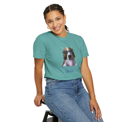 Funny beagle graphic tee with Queen script and retro cat-eye sunglasses design
