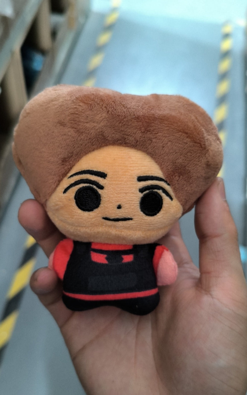 Handcrafted 15cm emo-rock plush doll with premium cotton fill, detailed embroidery and theatrical stage-ready styling
