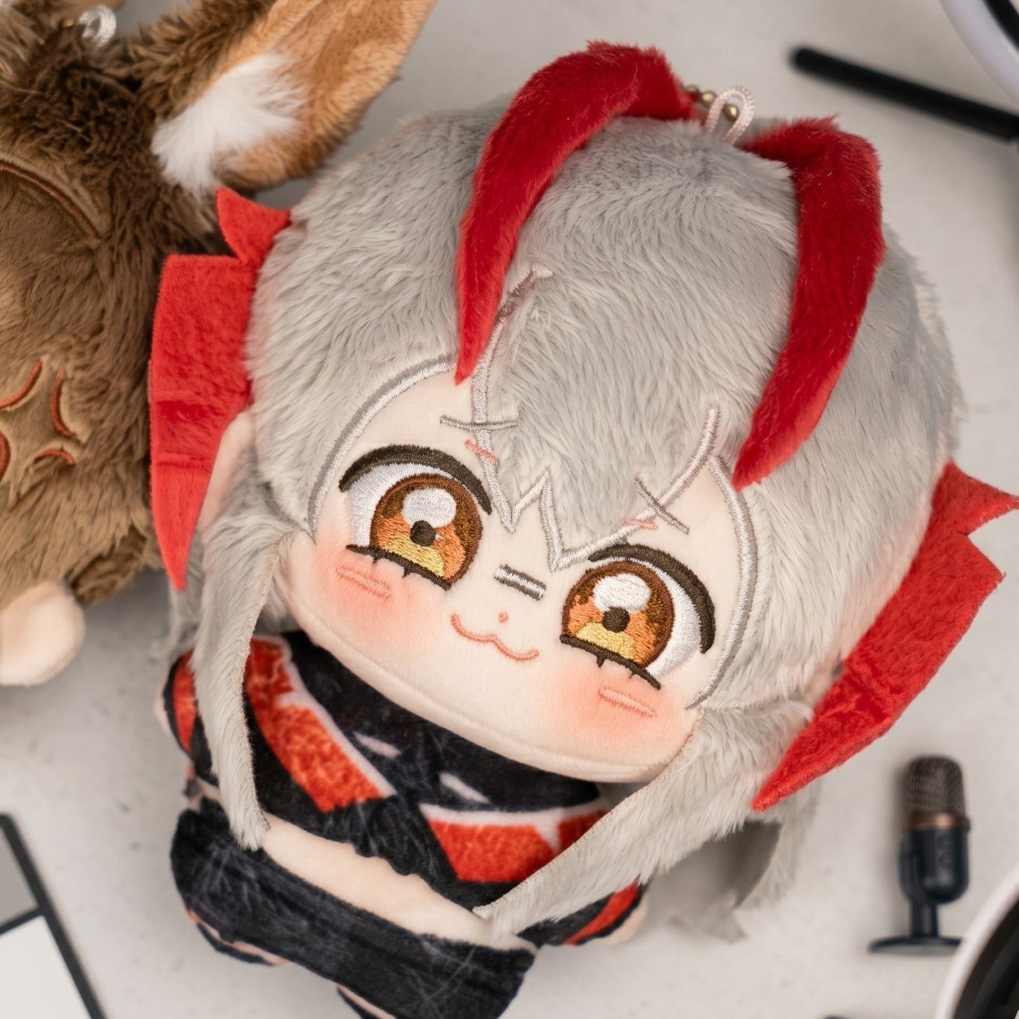 Handmade W plush doll 10cm size comparison
