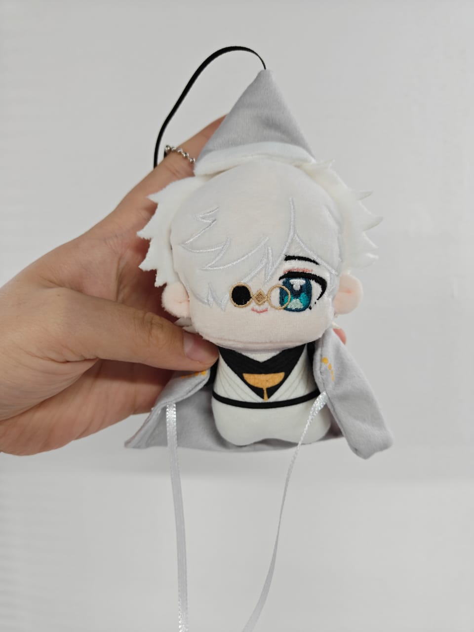 Handmade white-haired witch master plush in grey hat and cloak, 10 cm
