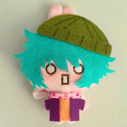 Hiyori plush close-up polka-dotted scarf soft fabric detail

