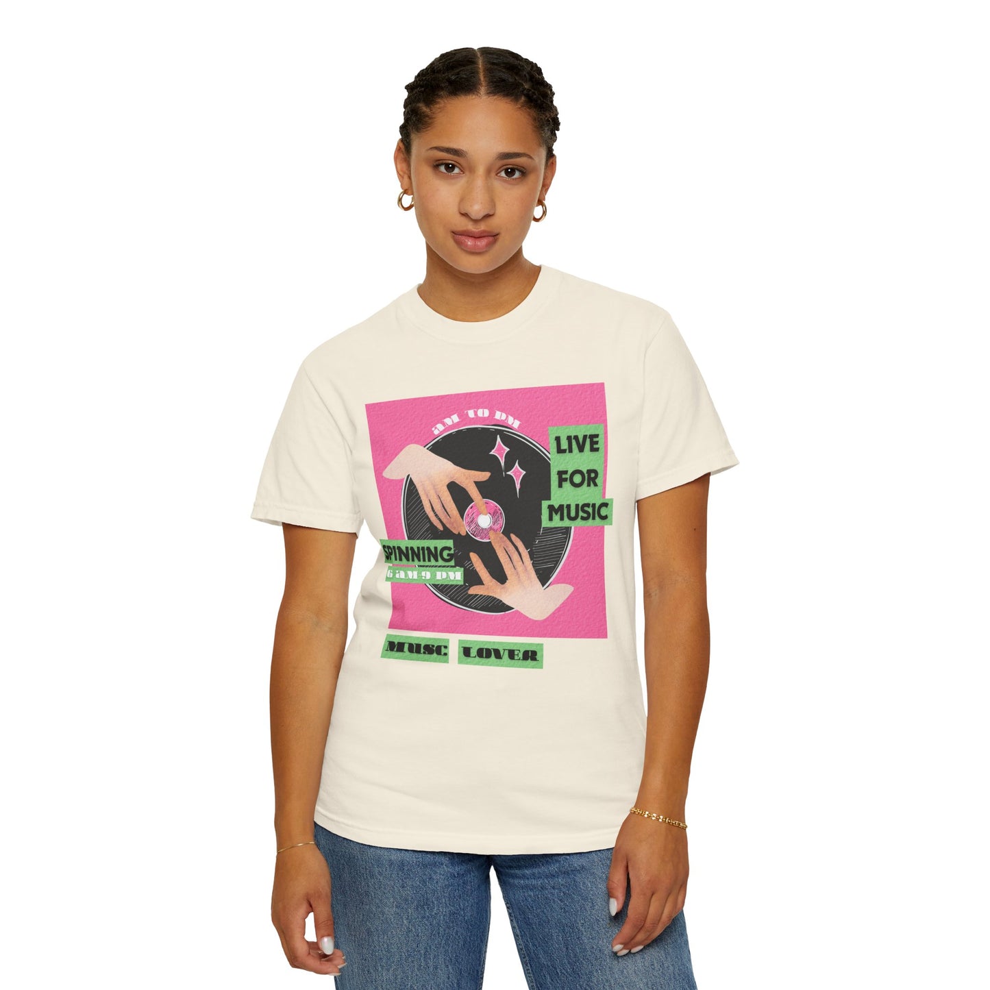 Music lover tee worn by DJ at outdoor festival
