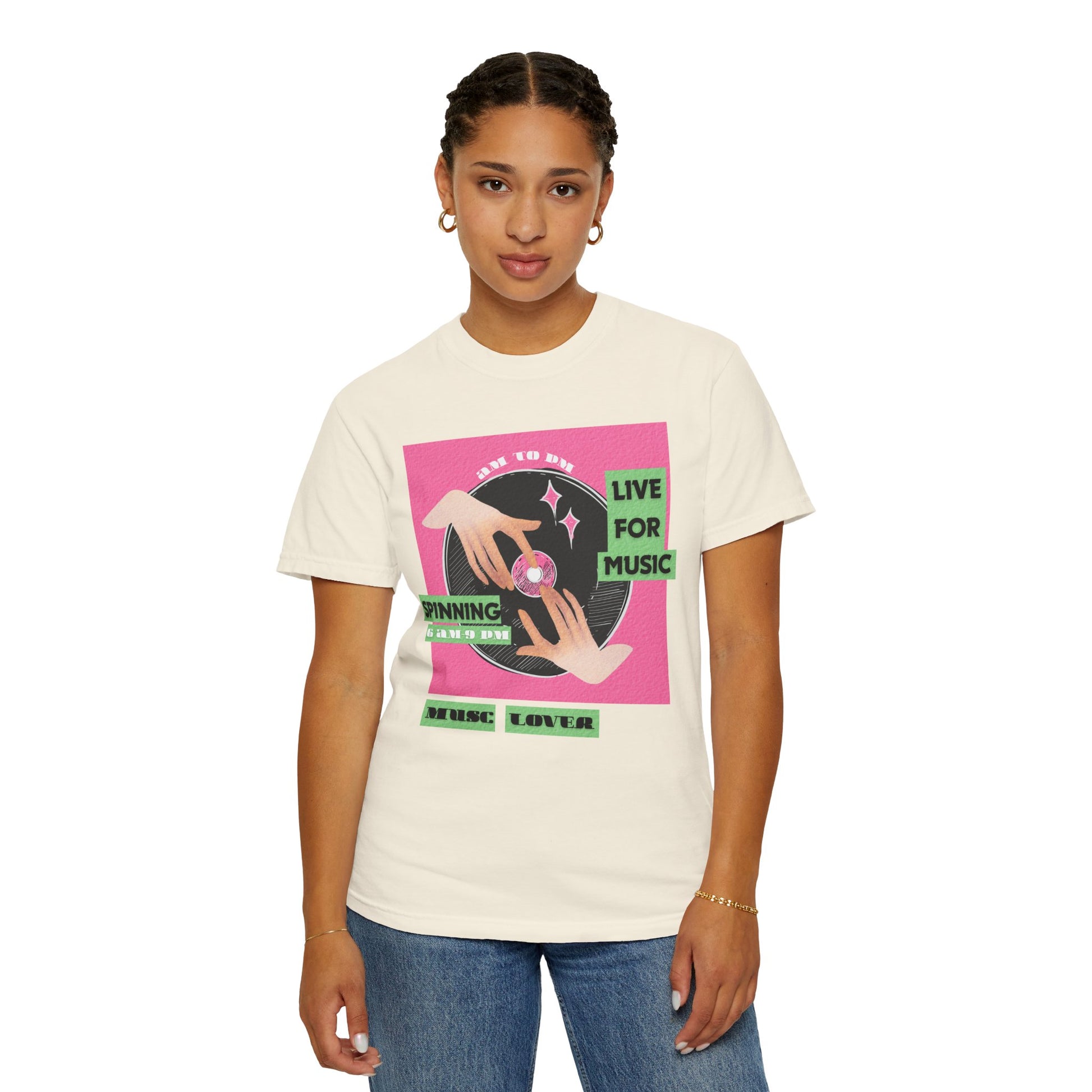 Music lover tee worn by DJ at outdoor festival