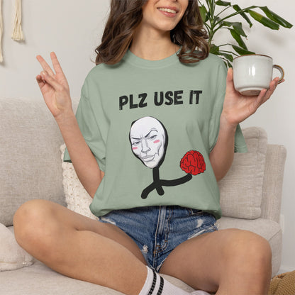 Relaxed fit cotton tee featuring hand-drawn exposed brain illustration