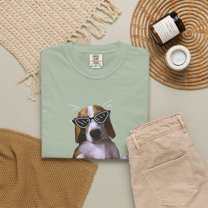Relaxed fit garment dyed shirt with confident beagle and Queen slogan print