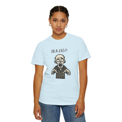 Retro horror fan zombie graphic tee.