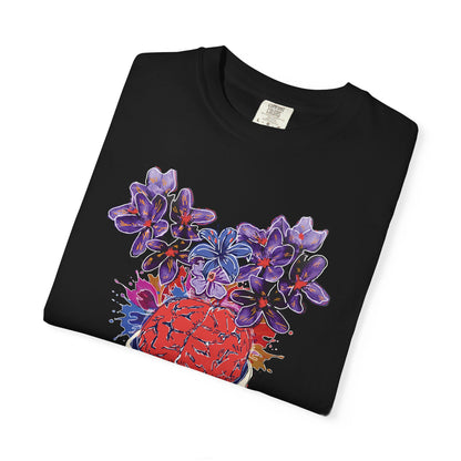 Unisex relaxed-fit garment-dyed t-shirt with crew neck.