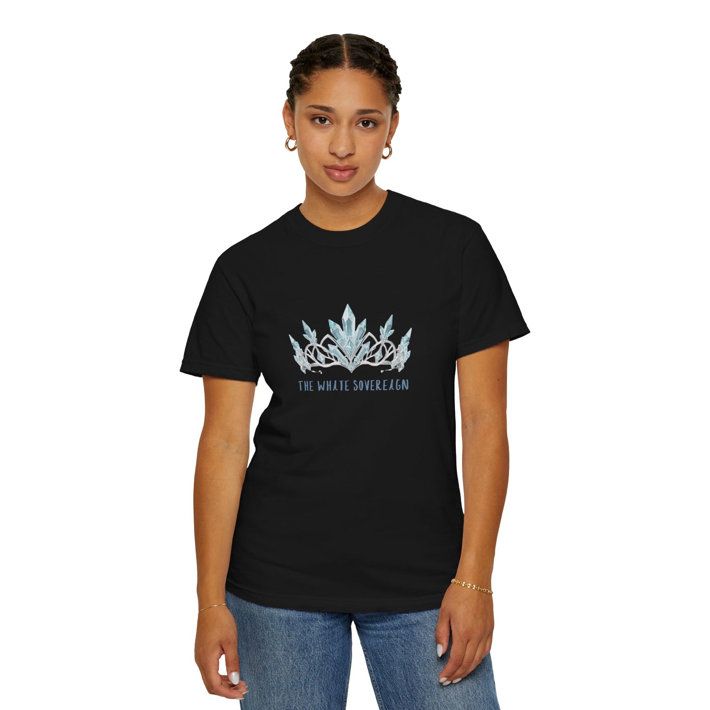 View of the fabric grain and print quality on the white crown tee.