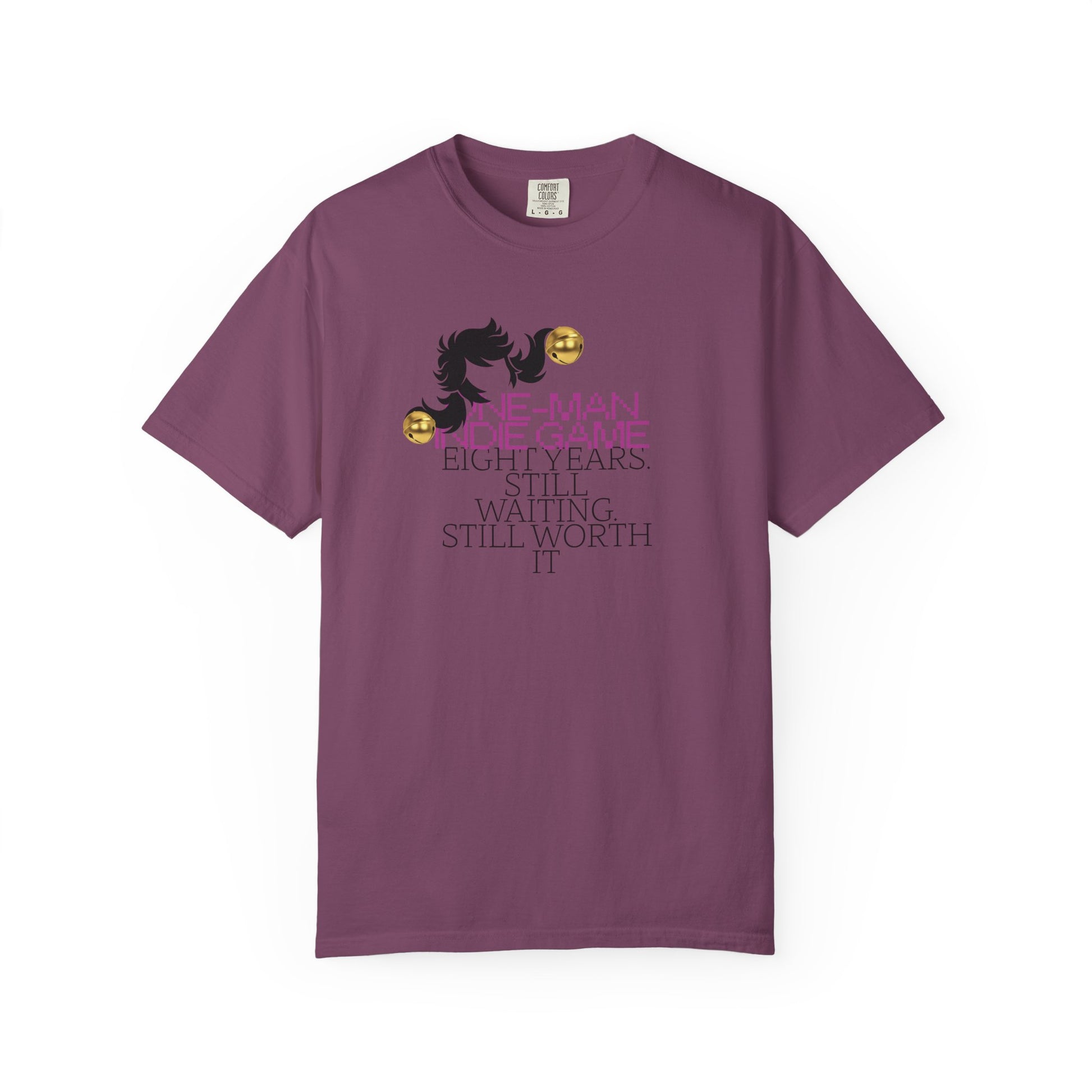 Vintage gaming t-shirt size comparison shown on different body types
