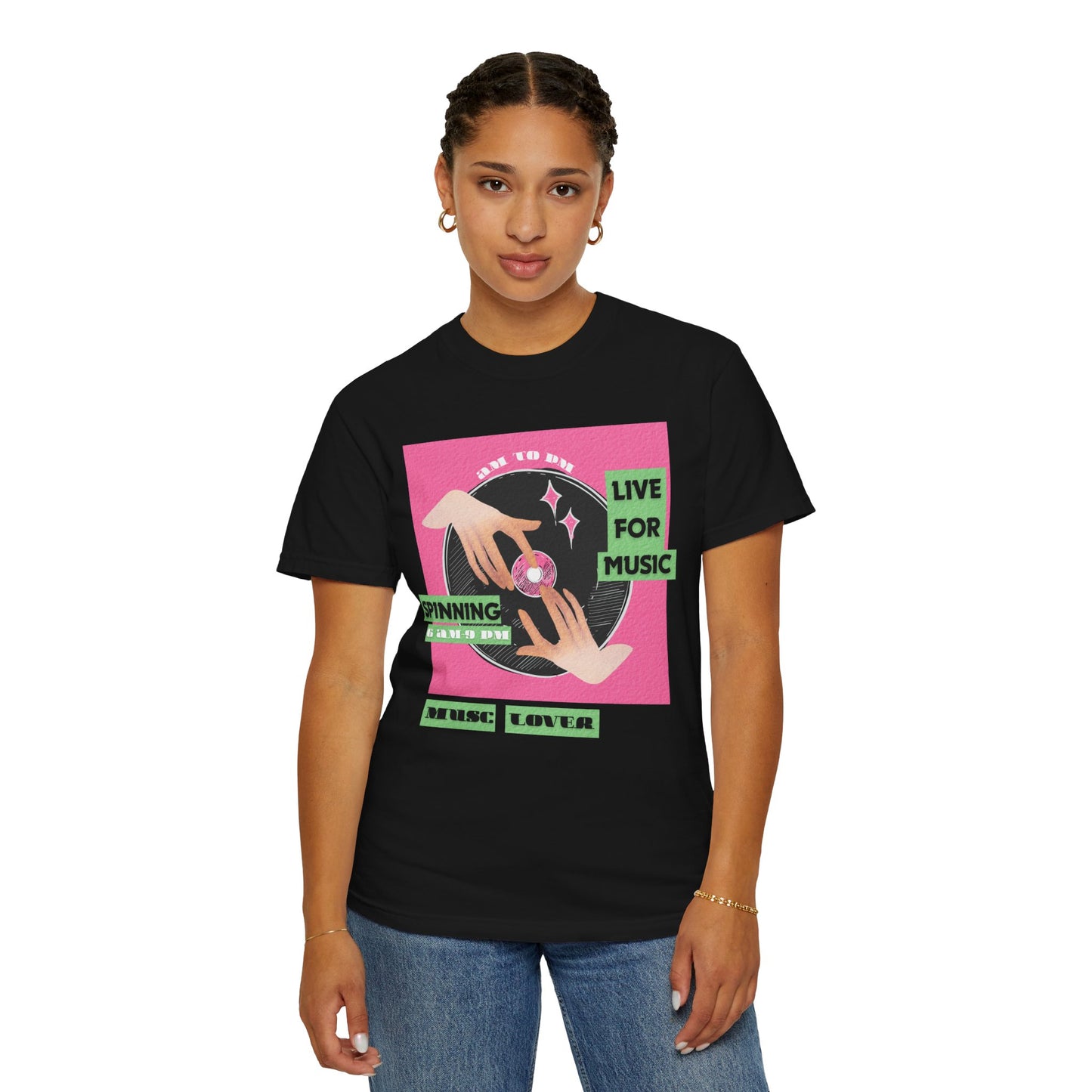 Vinyl collector gift T-shirt with retro turntable graphic