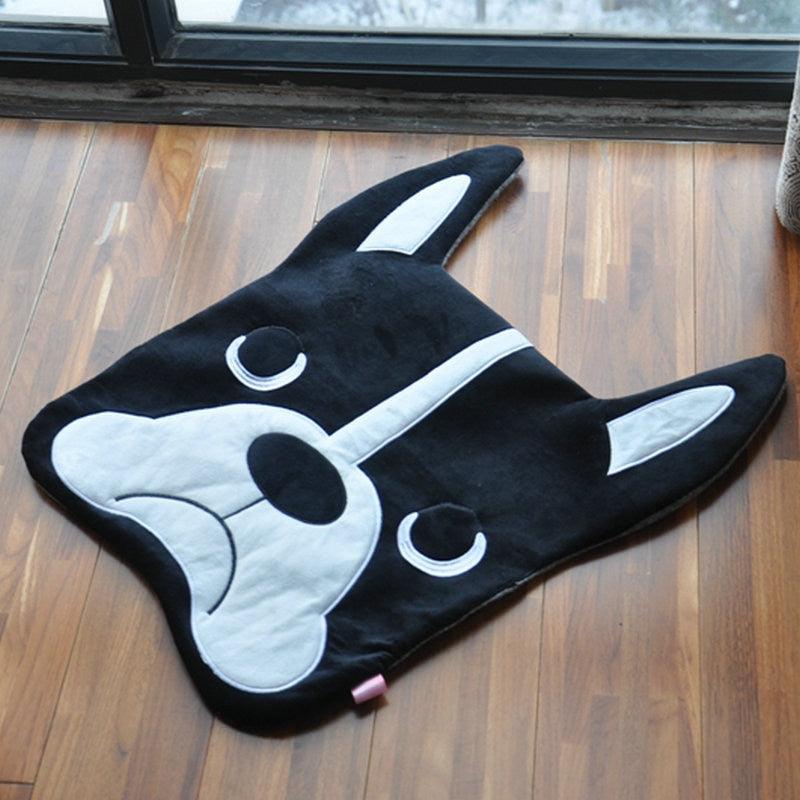 Bulldog Plush Floor Mat - aprasi